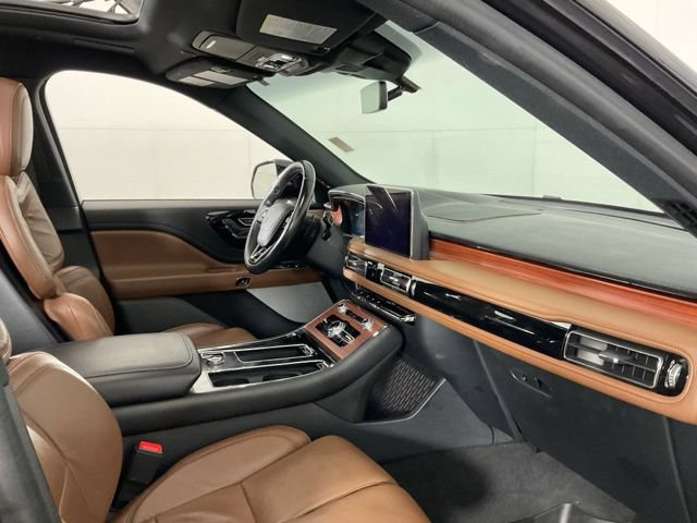 Used 2023 Lincoln Aviator Reserve w/ Equipment Group 201A AWD/4WD image 30