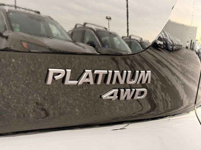 New 2026 Nissan Pathfinder Platinum image 17