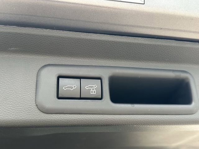 Certified 2024 Toyota Sequoia Platinum image 33