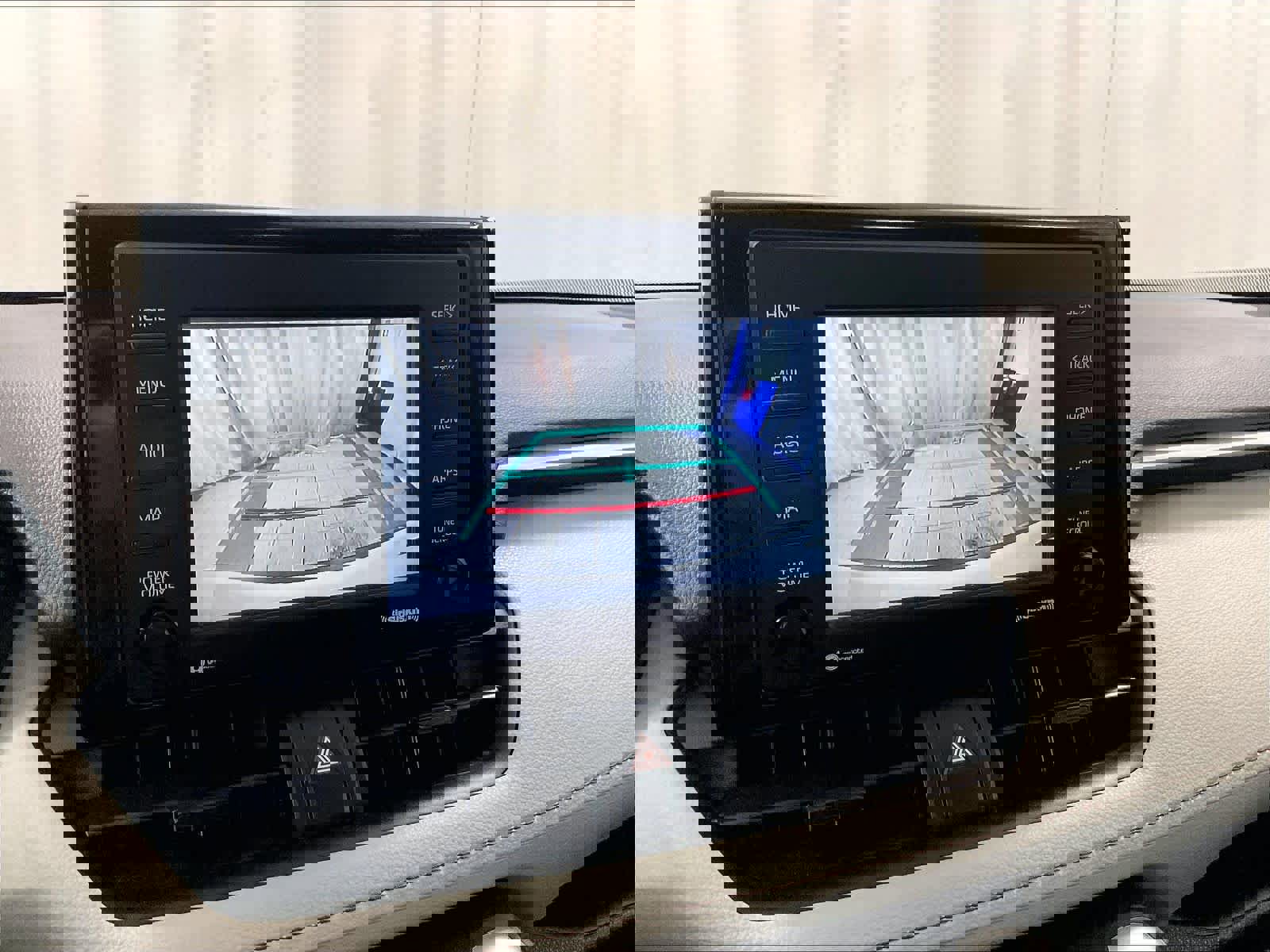 Used 2020 Toyota RAV4 XLE w/ Convenience Package image 19