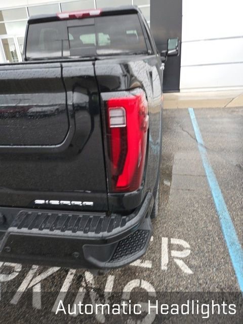 Used 2024 GMC Sierra 2500 Denali Ultimate AWD/4WD image 13