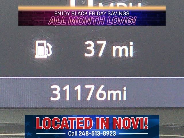 Used 2023 Chevrolet Traverse LT image 28