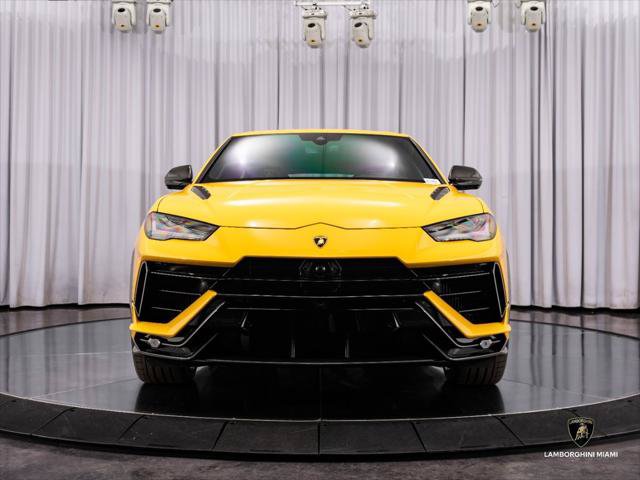 Used 2024 Lamborghini Urus Performante AWD/4WD image 2