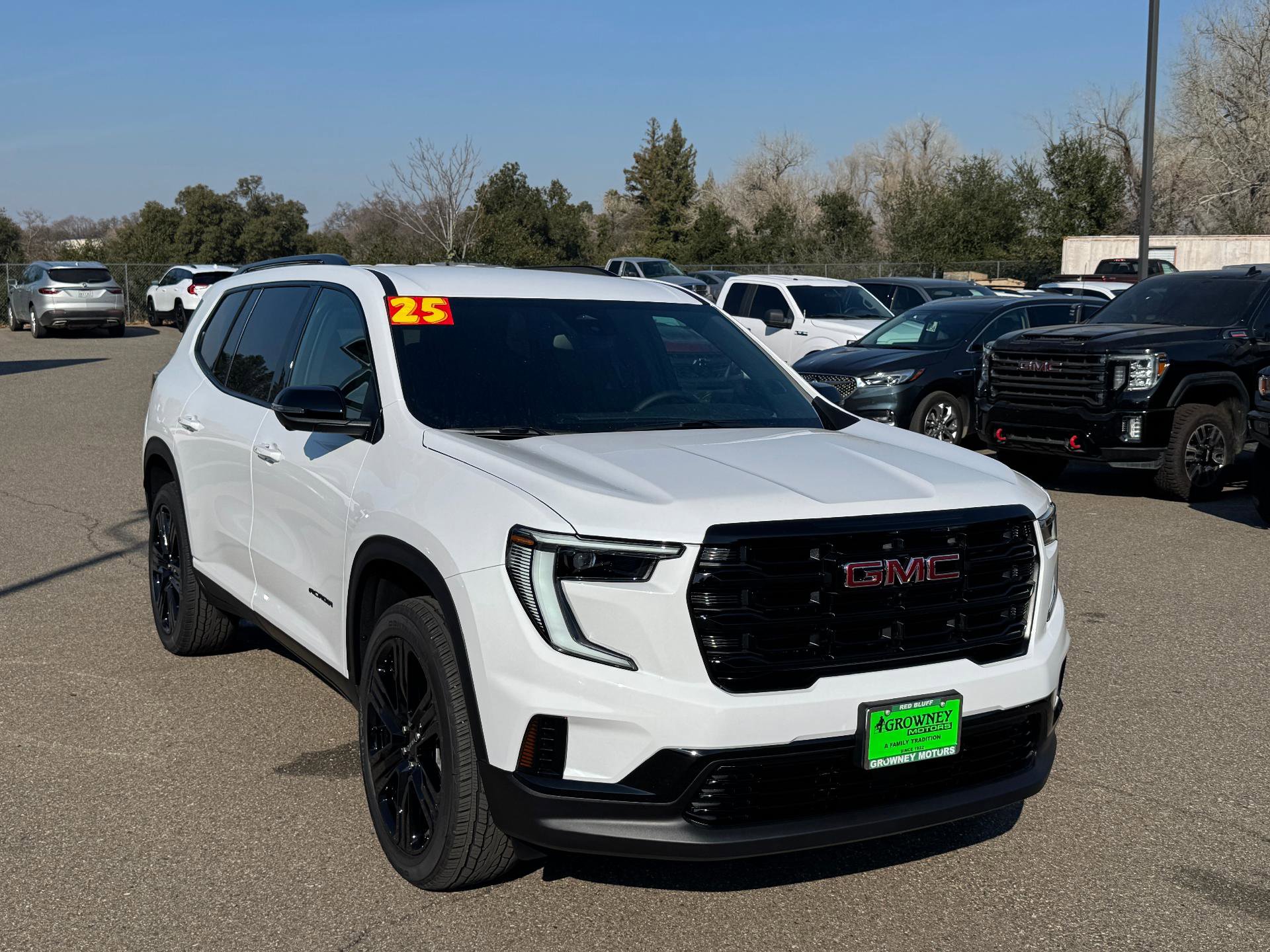 New 2025 GMC Acadia Elevation w/ Black Edition image 9