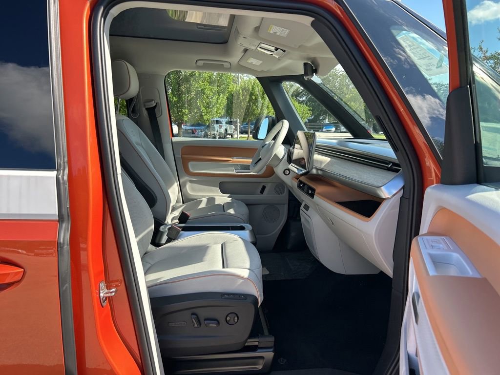 New 2025 Volkswagen ID. Buzz Pro S Plus image 32