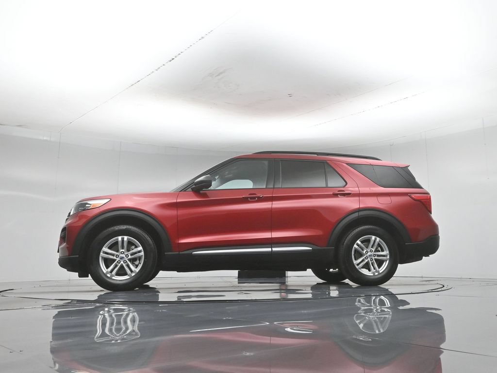 Certified 2023 Ford Explorer XLT RWD image 55