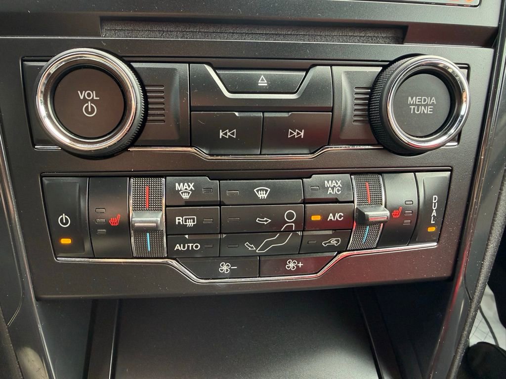 Used 2018 Ford Explorer XLT w/ Equipment Group 202A image 14