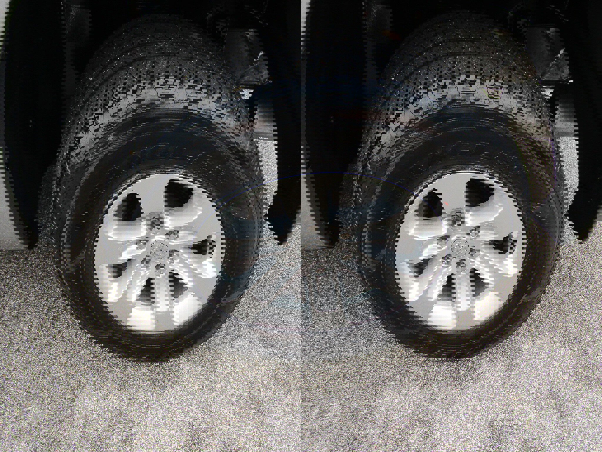 Used 2024 RAM 1500 Laramie image 11