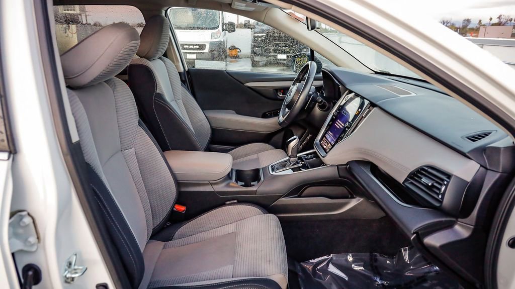 Used 2025 Subaru Outback Premium image 21