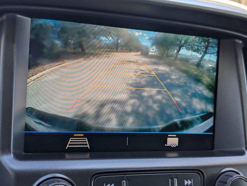 Used 2021 Chevrolet Colorado LT w/ LT Convenience Package image 22