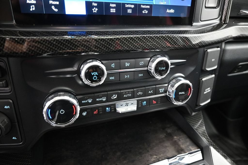 Used 2024 Ford F250 Lariat w/ Lariat Ultimate Package AWD/4WD image 25
