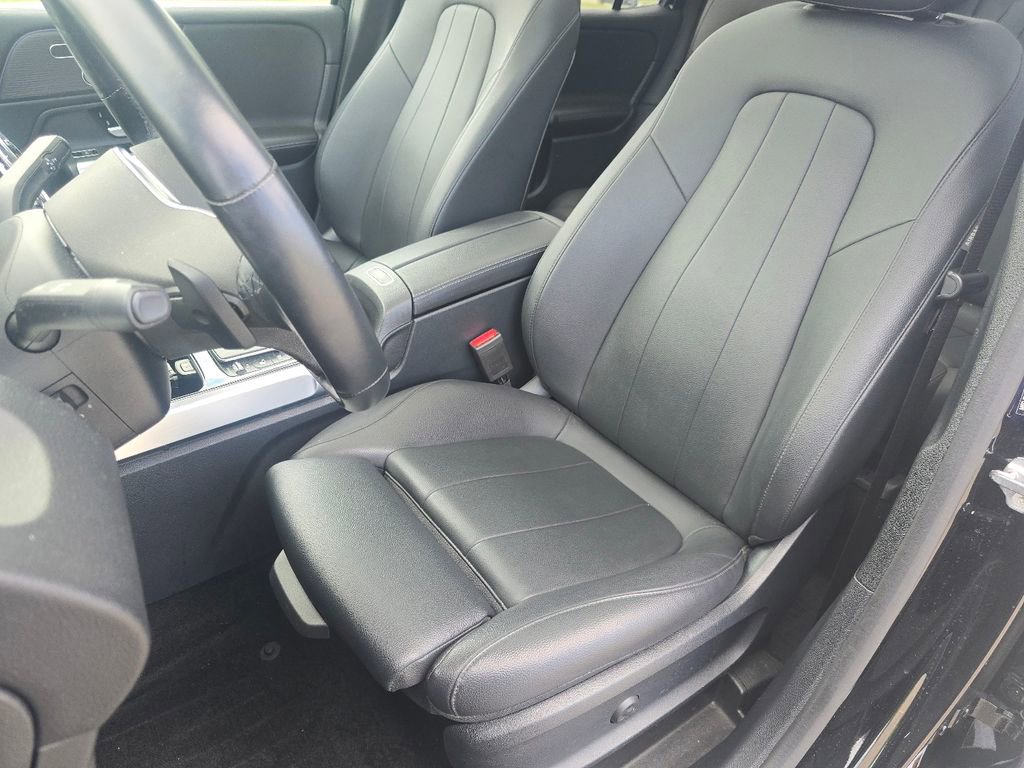 Certified 2023 Mercedes-Benz GLB 250 4MATIC w/ Premium Package image 26