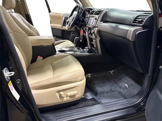 Used 2016 Toyota 4Runner SR5 image 11