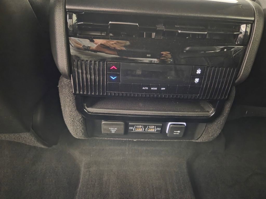 Used 2022 Jeep Wagoneer Series I w/ Premium Group I image 26