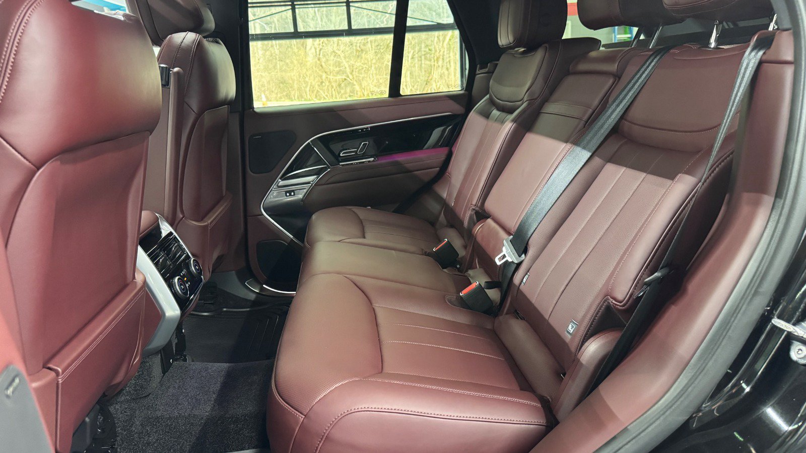 Used 2025 Land Rover Range Rover SE AWD/4WD image 31