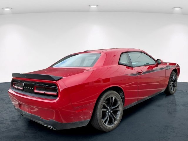 Used 2018 Dodge Challenger SXT w/ Blacktop Package RWD image 14