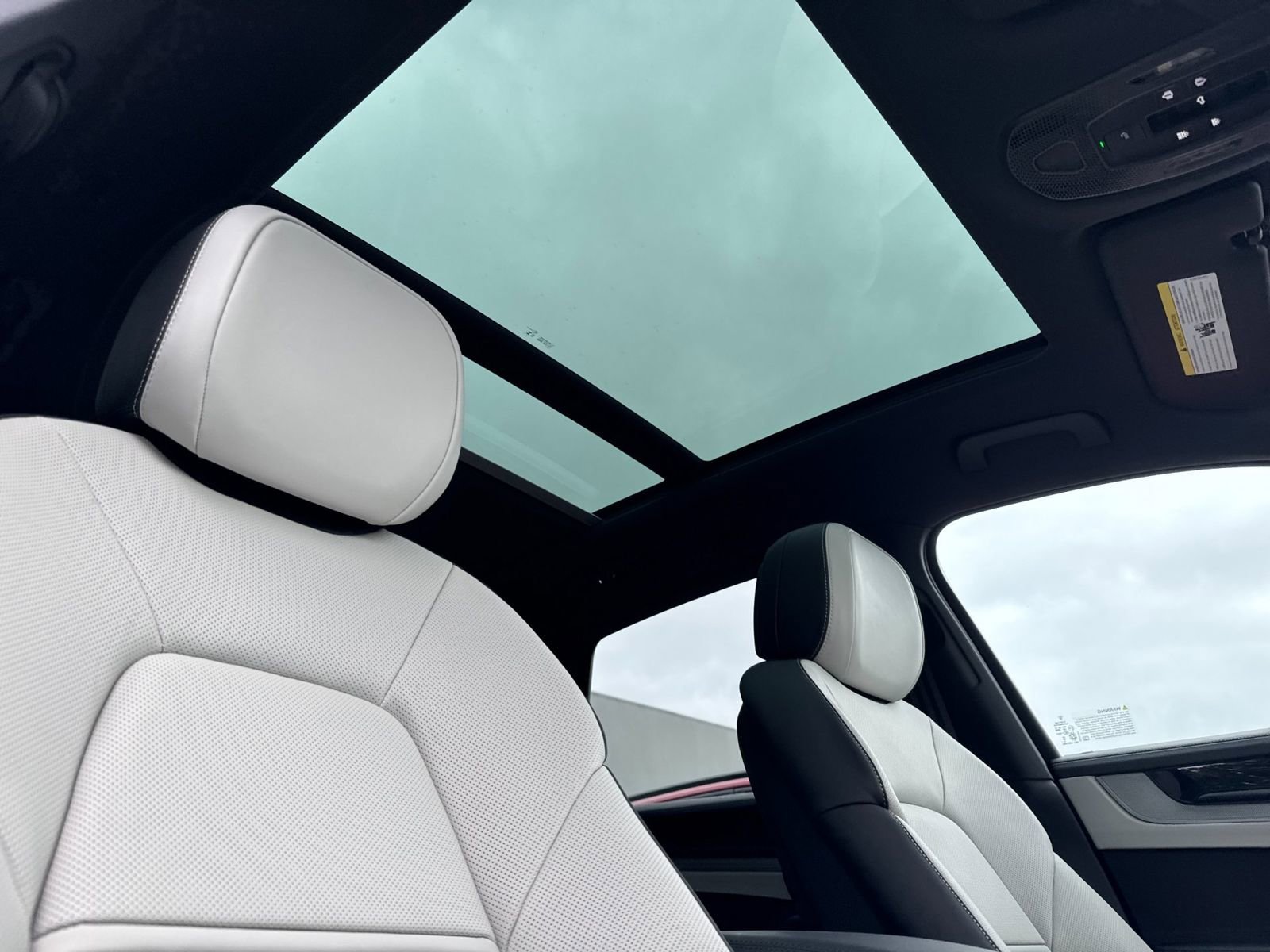 New 2026 Porsche Cayenne S image 19