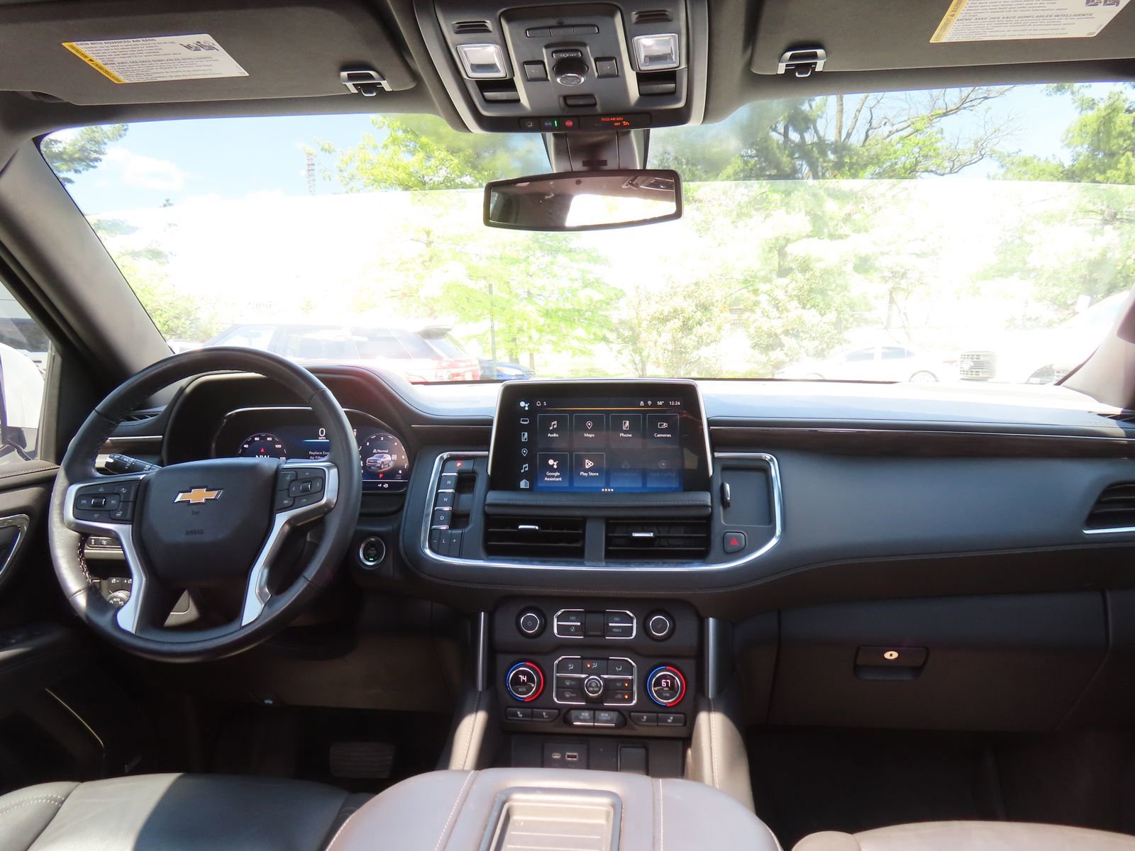 Used 2022 Chevrolet Tahoe LT w/ Luxury Package AWD/4WD image 16