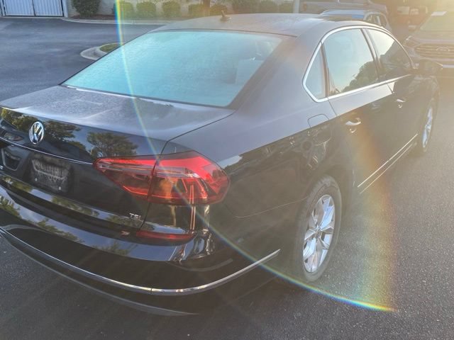 Used 2017 Volkswagen Passat 1.8T S FWD image 11