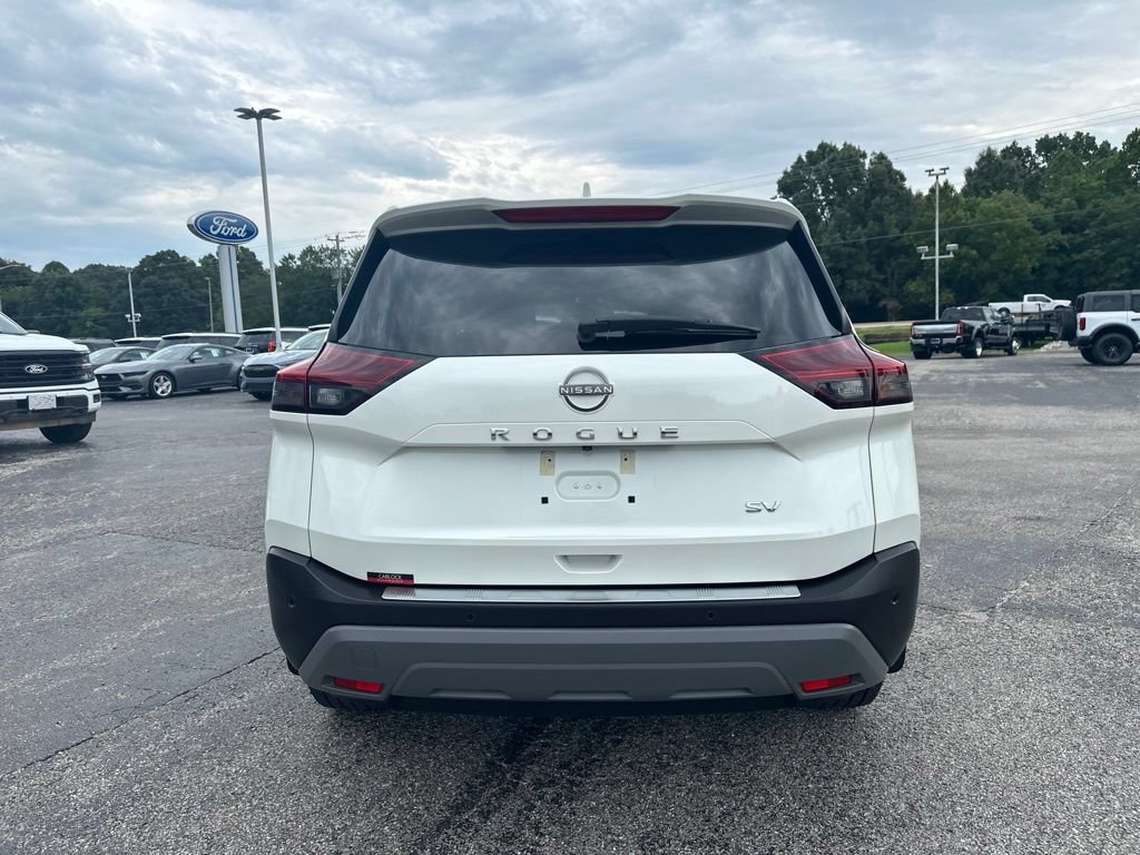 Used 2023 Nissan Rogue SV FWD image 4