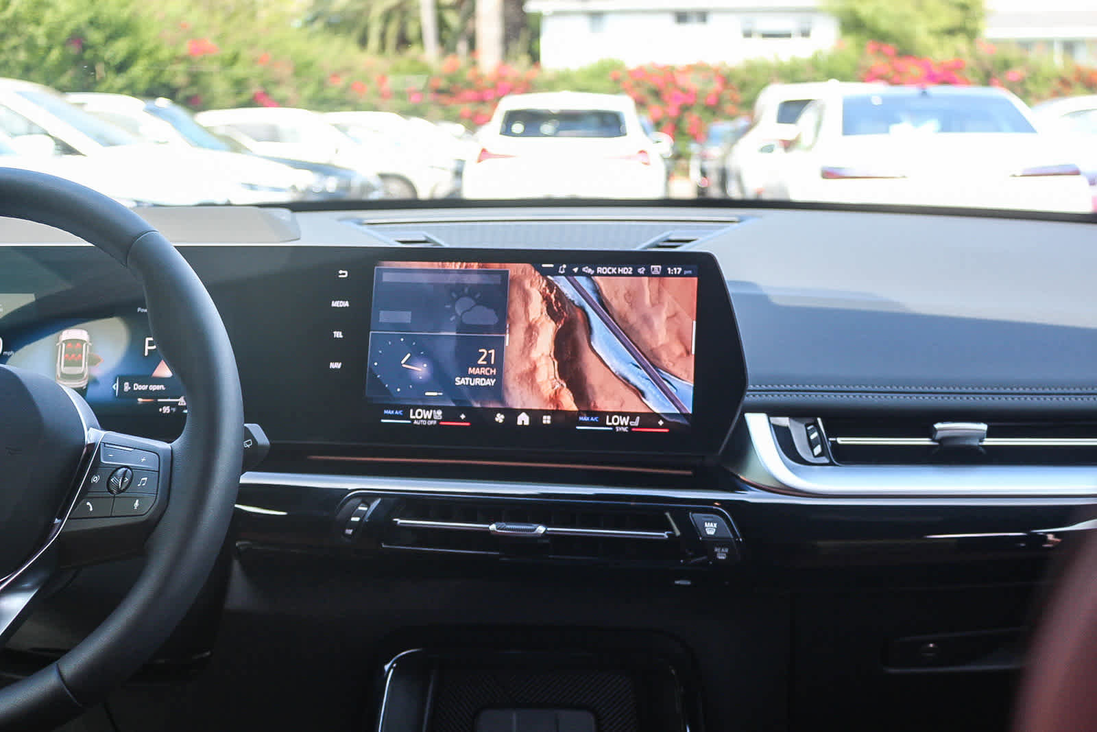 Used 2025 BMW X1 xDrive28i w/ Premium Package image 13