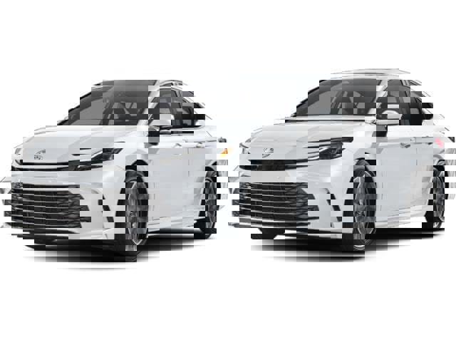 Used 2025 Toyota Camry XLE image 1