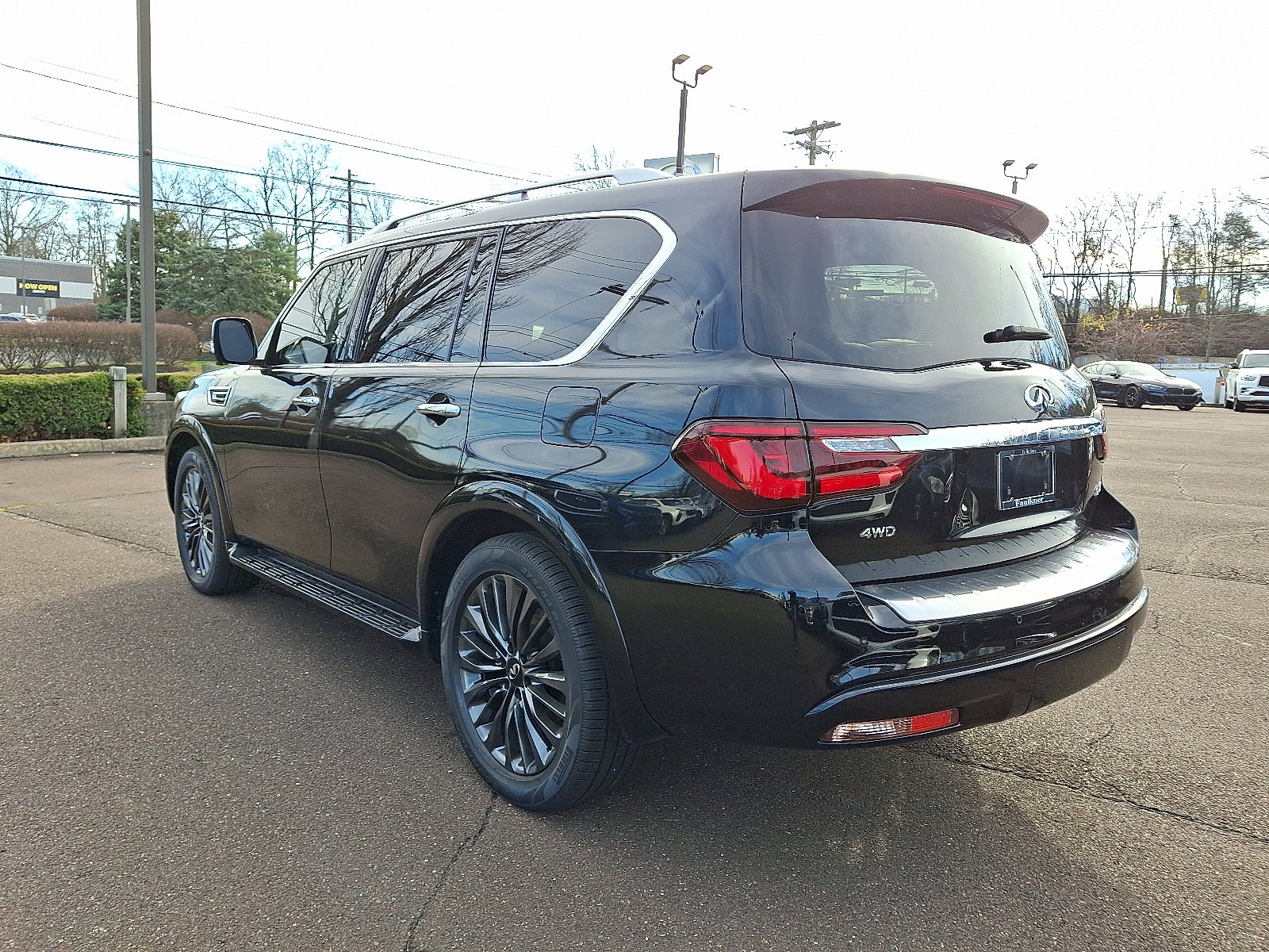 Used 2024 INFINITI QX80 Sensory w/ Cargo Package image 4