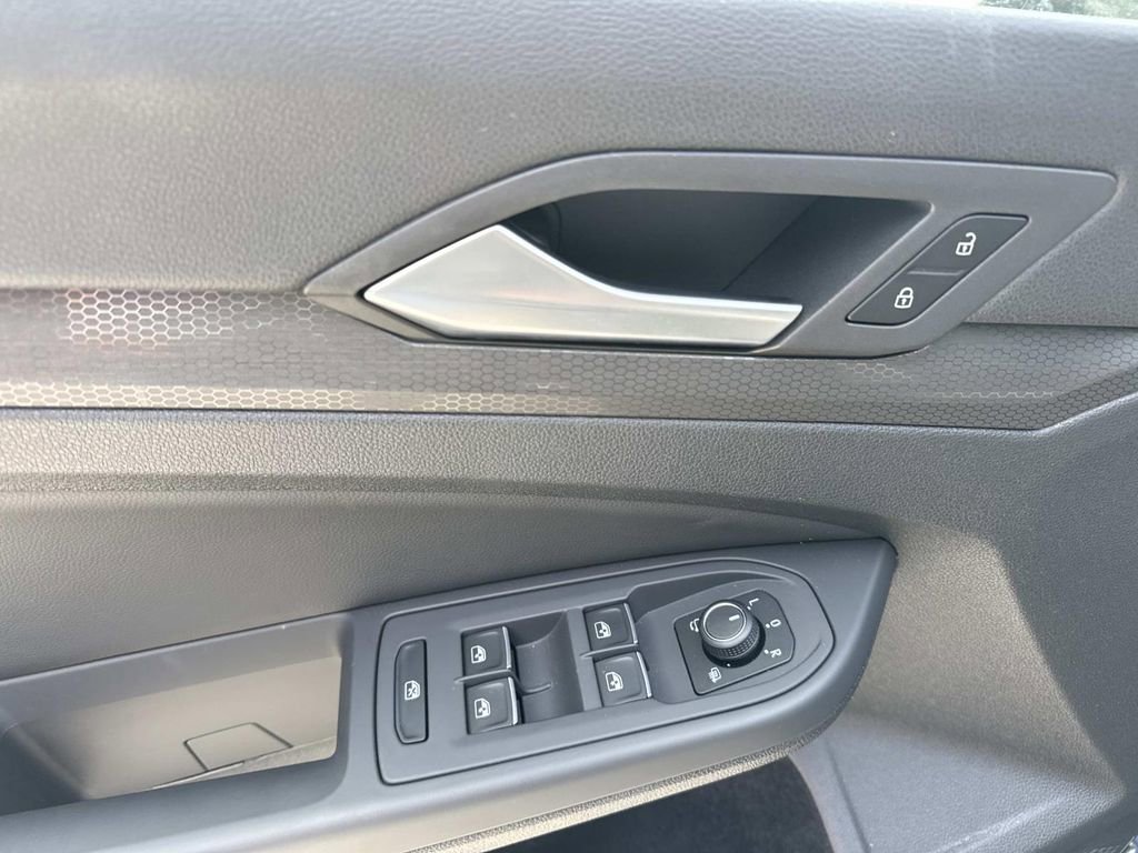 Used 2024 Volkswagen GTI Autobahn image 22