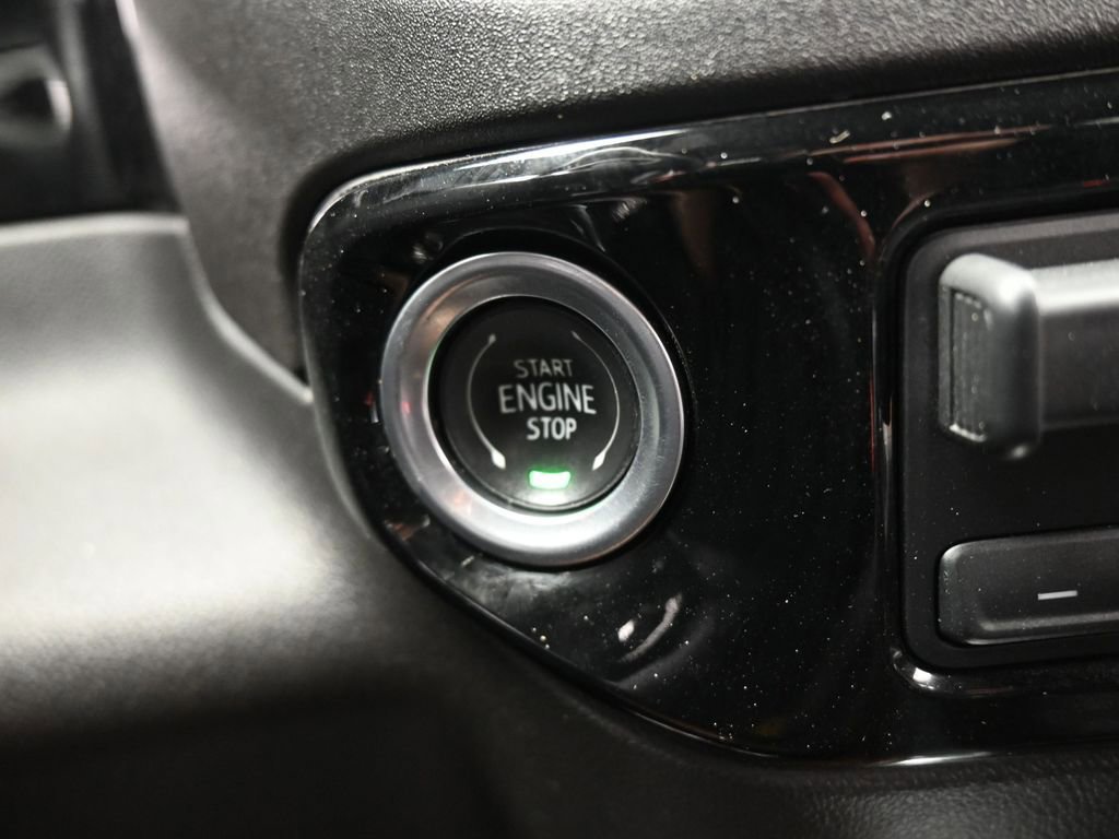Used 2024 Chevrolet Silverado 1500 High Country w/ Technology Package RWD image 23