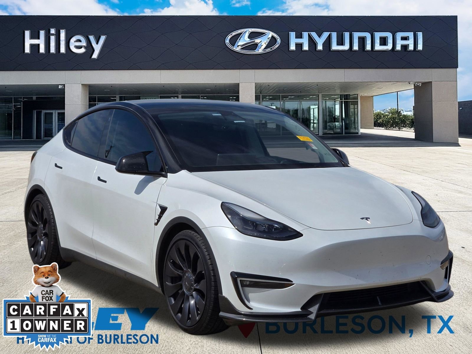 Used 2023 Tesla Model Y Performance AWD/4WD image 2