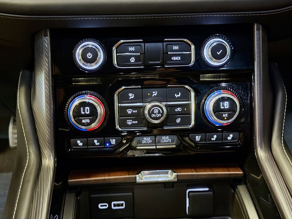 Used 2023 GMC Yukon Denali Ultimate AWD/4WD image 18