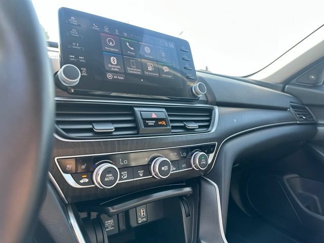 Used 2018 Honda Accord Touring image 18
