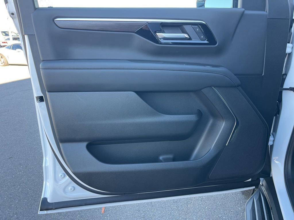 New 2026 Chevrolet Tahoe LS w/ LPO, Dark Essentials Package image 6