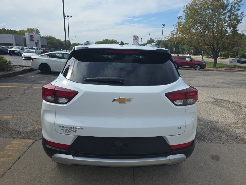 Used 2025 Chevrolet TrailBlazer LT FWD image 4