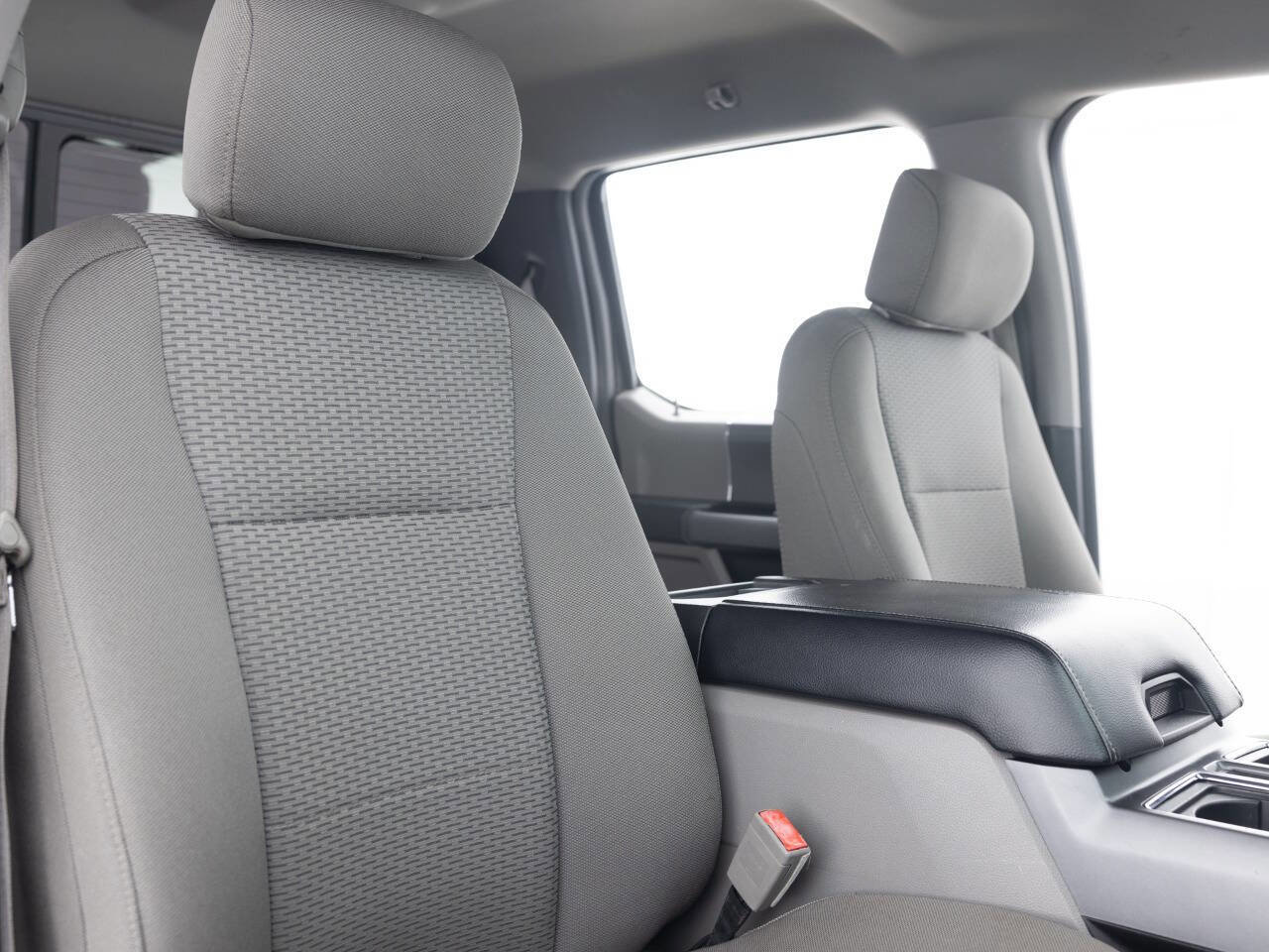 Used 2018 Ford F150 XLT w/ Equipment Group 302A Luxury image 30