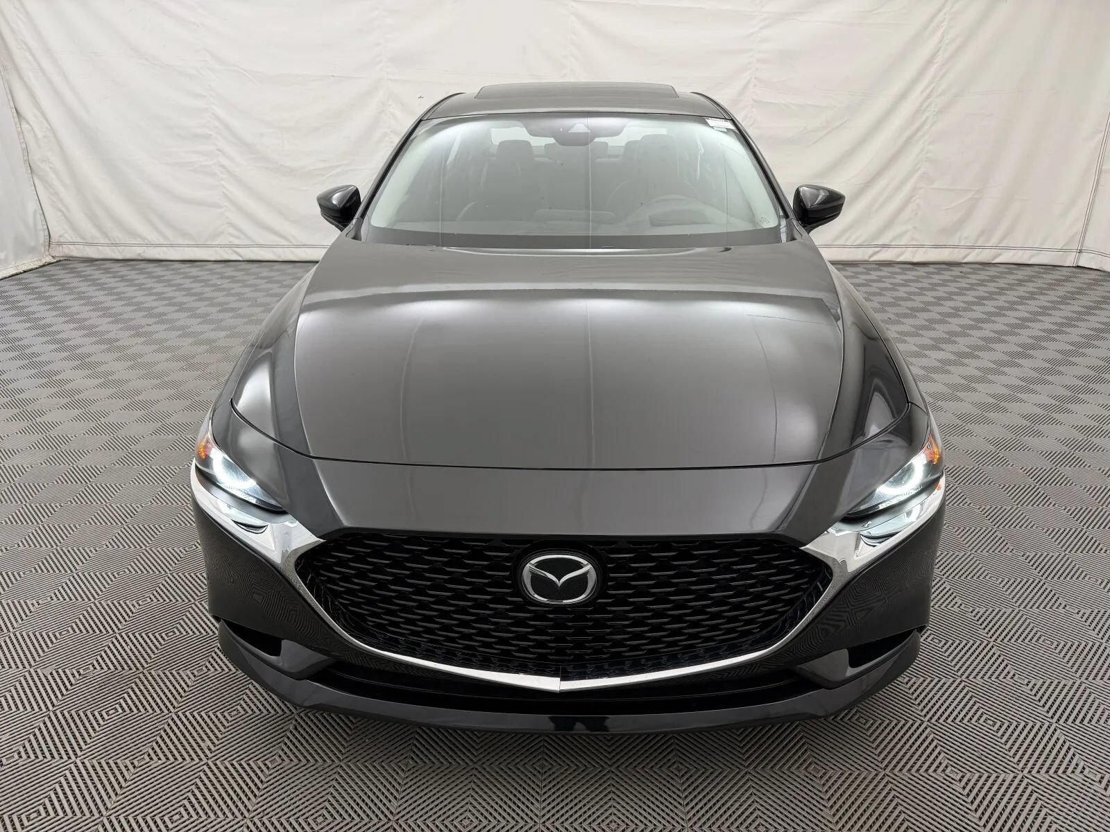 Used 2021 MAZDA MAZDA3 s FWD image 3