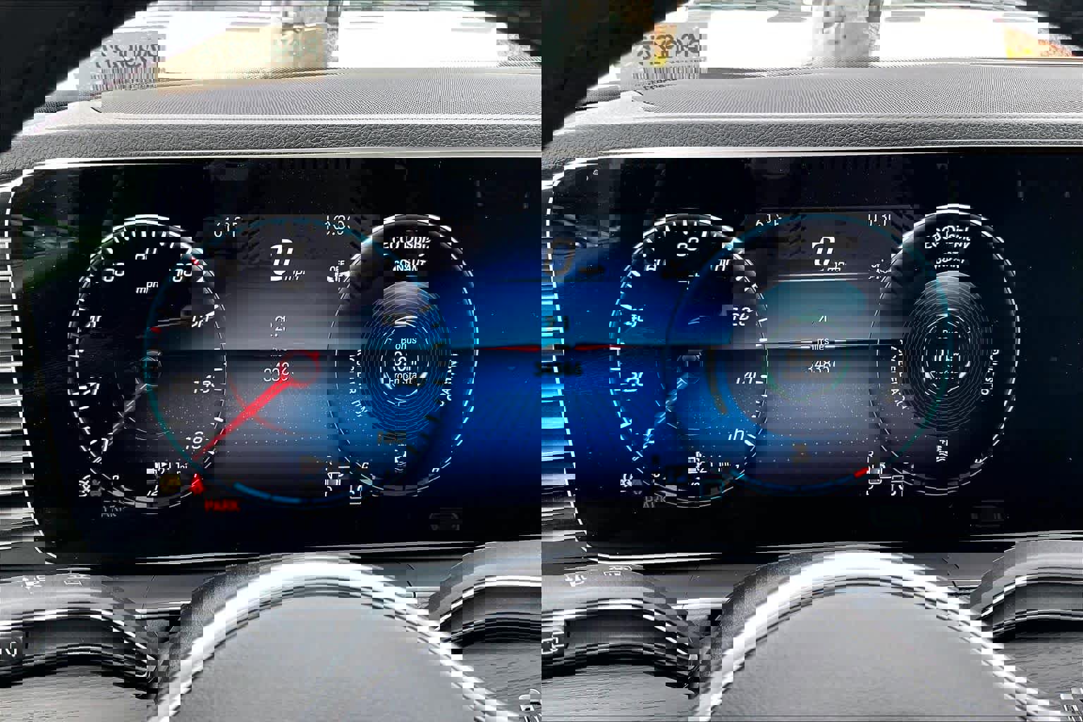 Used 2023 Mercedes-Benz GLE 350 4MATIC image 25