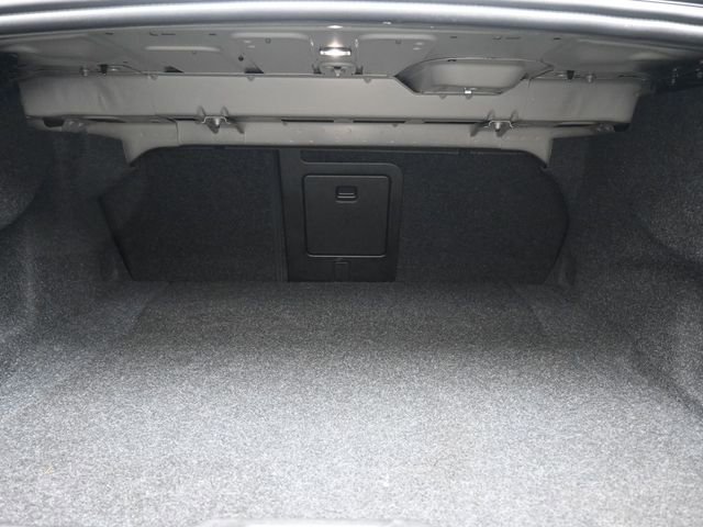 Used 2025 Volvo S60 B5 Plus image 30