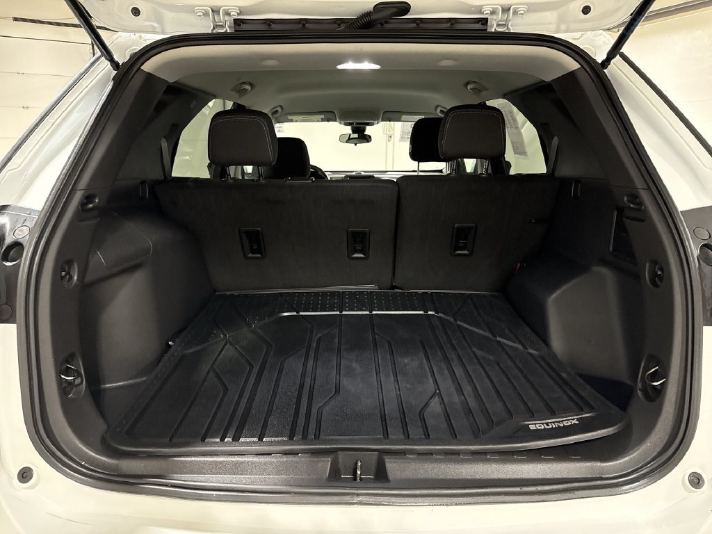Used 2023 Chevrolet Equinox LT w/ LPO, Floor Liner Package FWD image 23