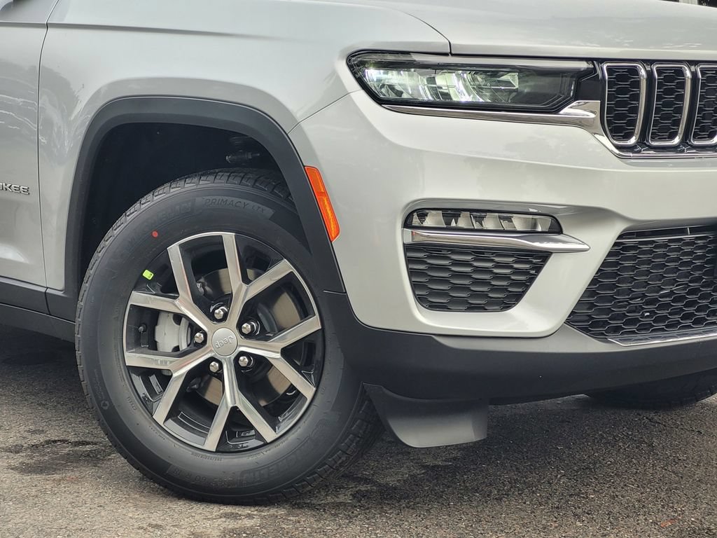 New 2025 Jeep Grand Cherokee Limited w/ Trailer Tow Package AWD/4WD image 2
