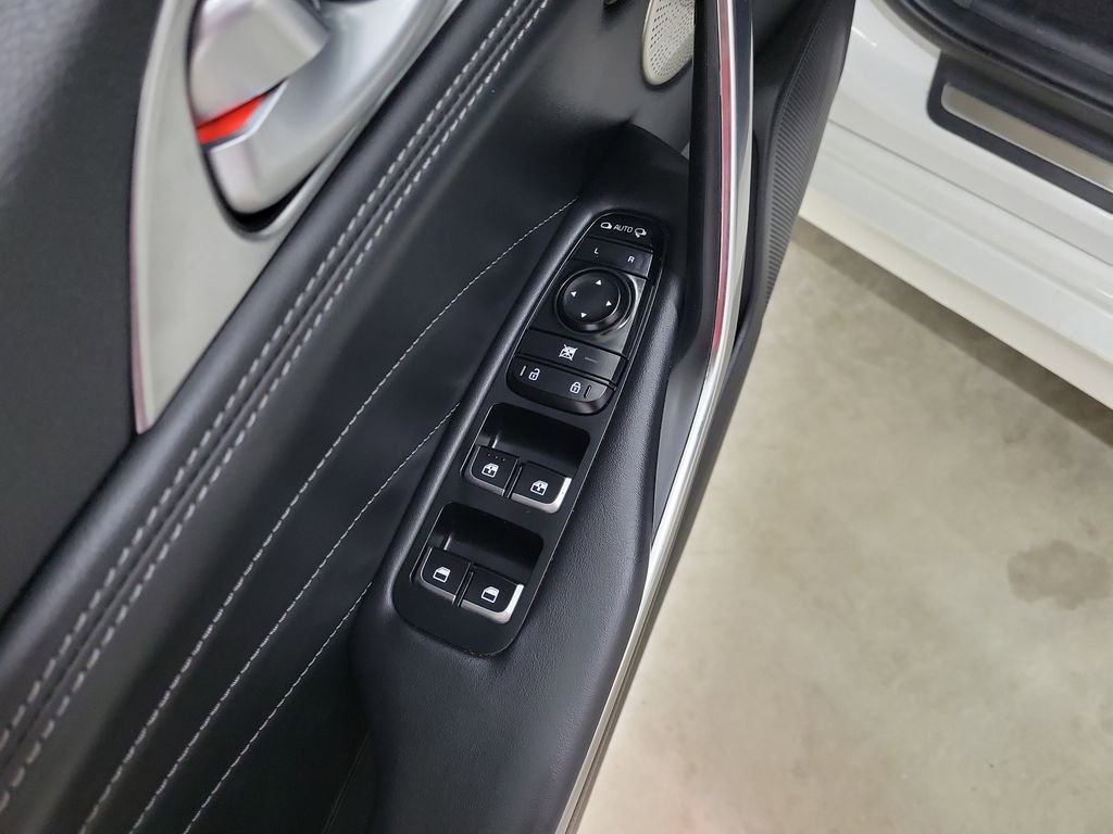 Used 2022 Kia Stinger GT2 image 22