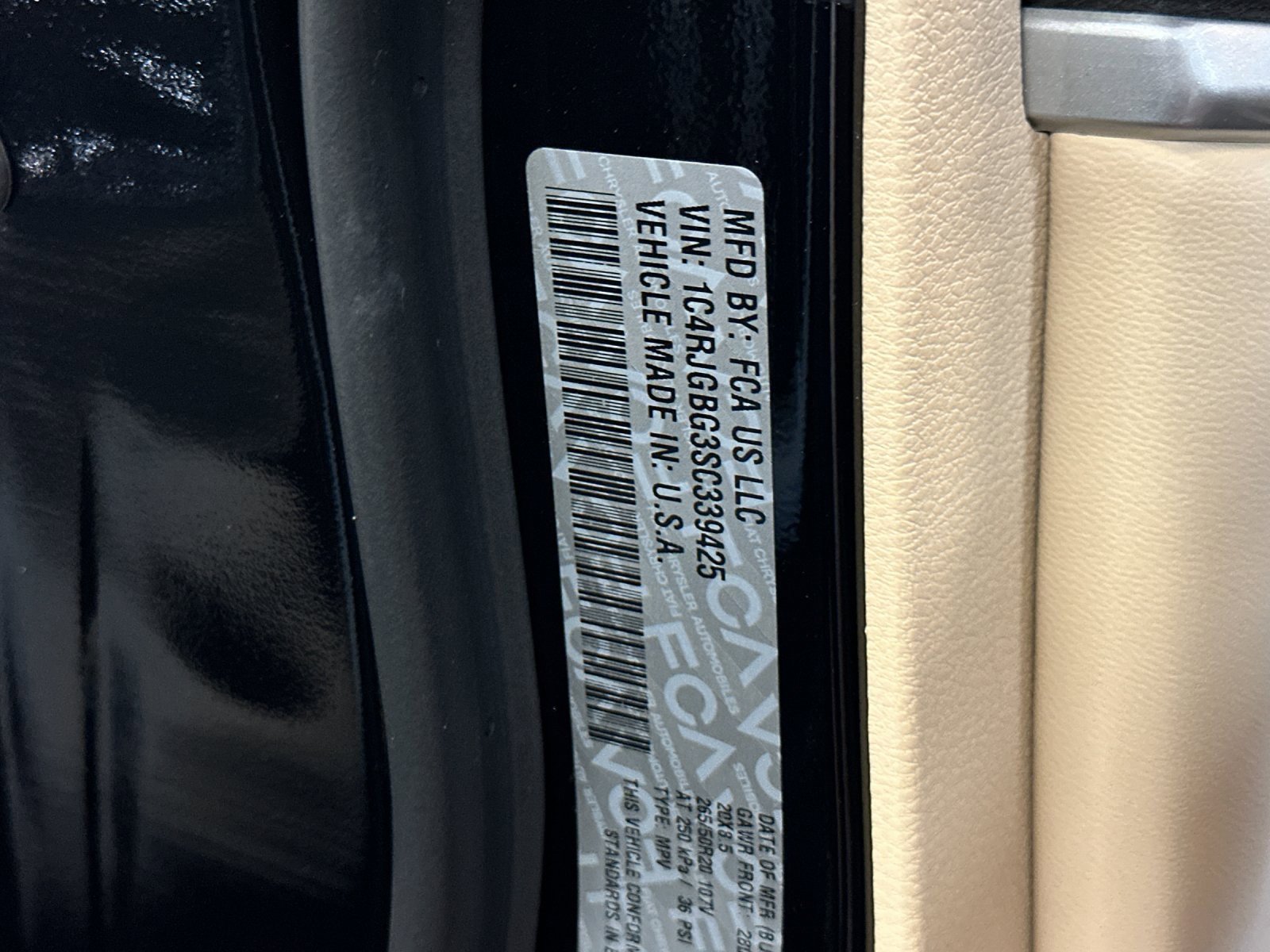 New 2025 Jeep Grand Cherokee Limited w/ Luxury Tech Group II image 27