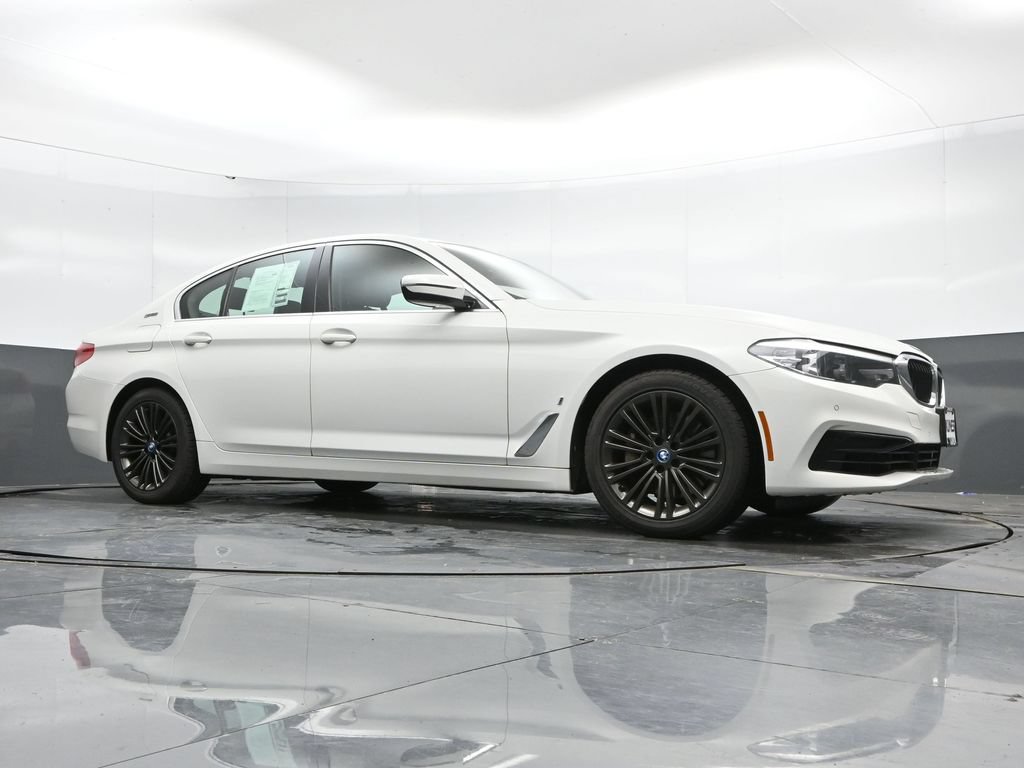 Used 2019 BMW 530e xDrive w/ Convenience Package AWD/4WD image 44
