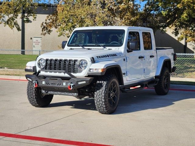 Used 2025 Jeep Gladiator Sport image 11