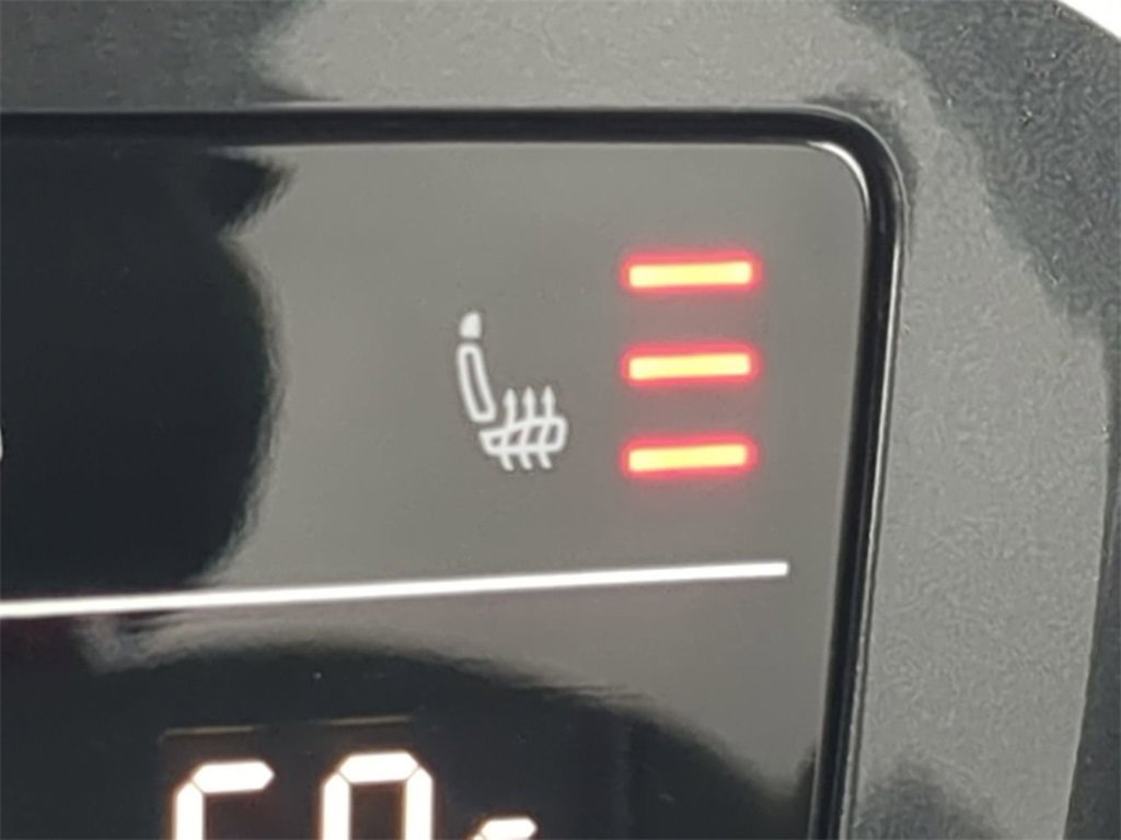 Used 2024 Volkswagen Tiguan SE image 22