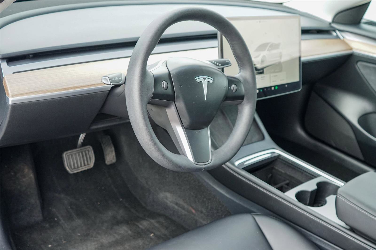 Used 2023 Tesla Model 3 Standard Range RWD image 9