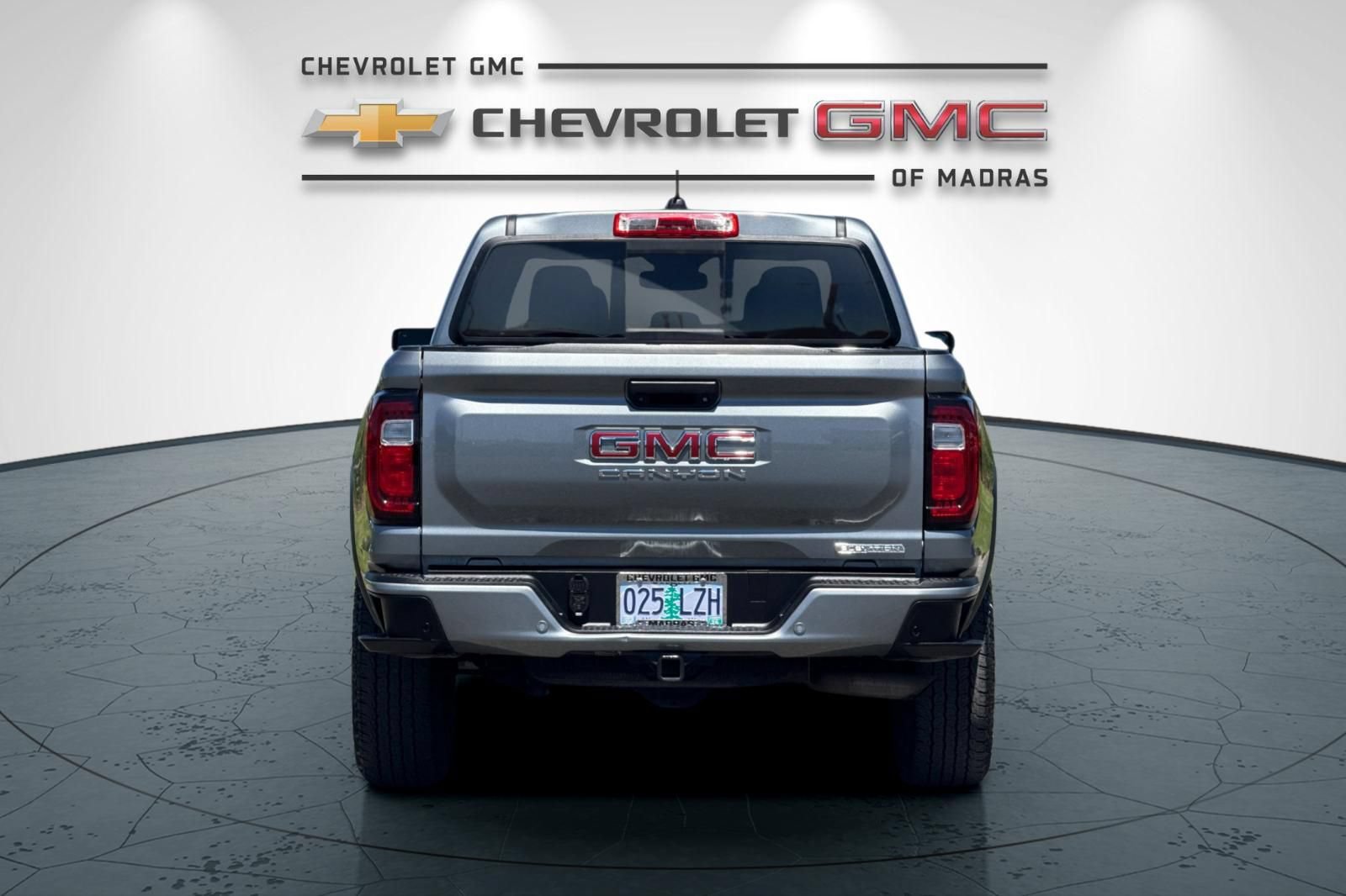 Used 2023 GMC Canyon Elevation w/ Elevation Premium Package RWD image 4