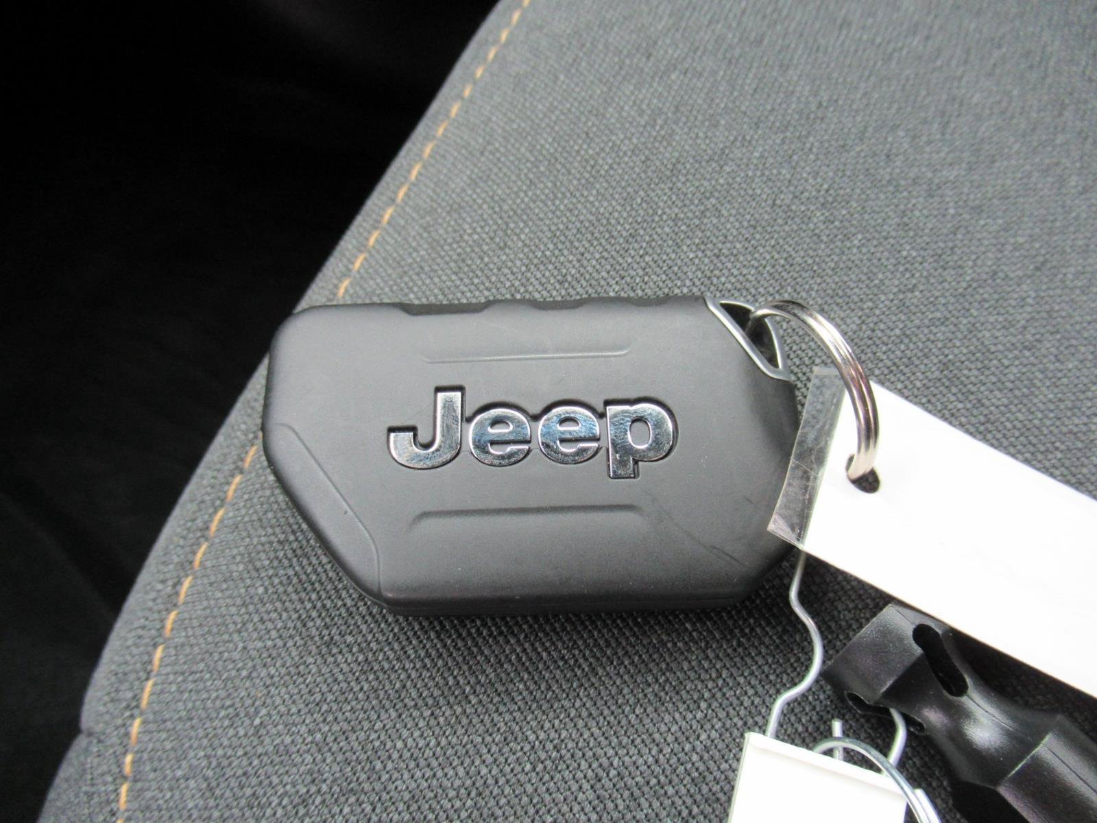 Used 2024 Jeep Wrangler Sport AWD/4WD image 25