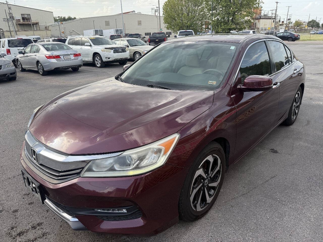 Used 2017 Honda Accord EX-L image 4