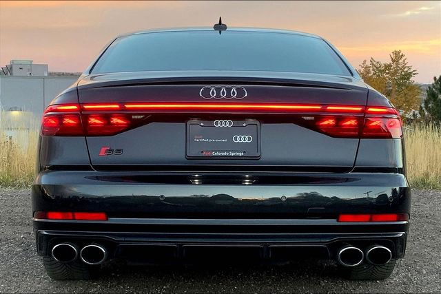 Used 2022 Audi S8 image 4